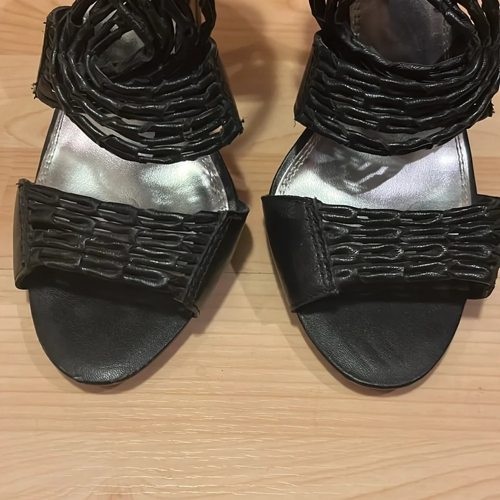 White House Black Market black‎ sexy heels 9